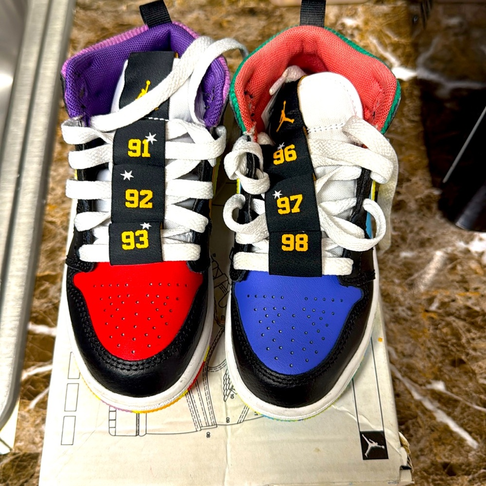 Nike girls sneakers
